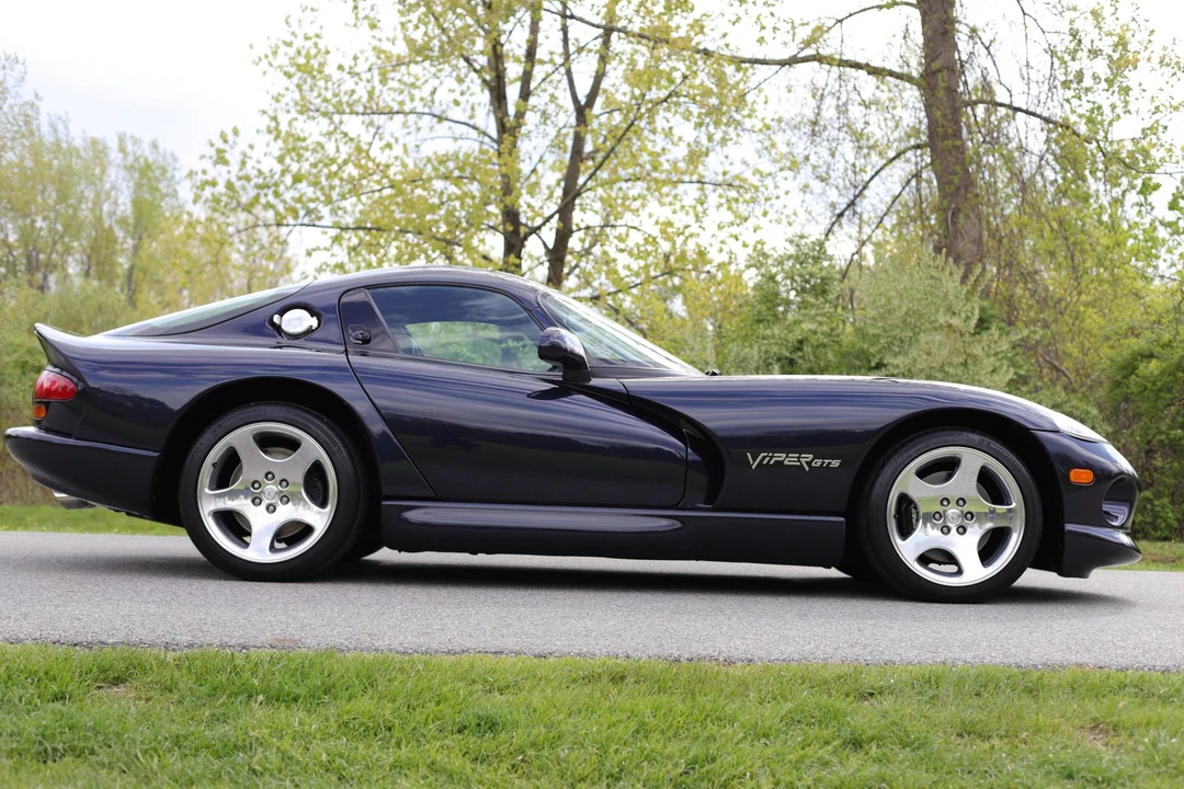 2001 Dodge Viper GTS 2nd Gen - Image 15 of 31