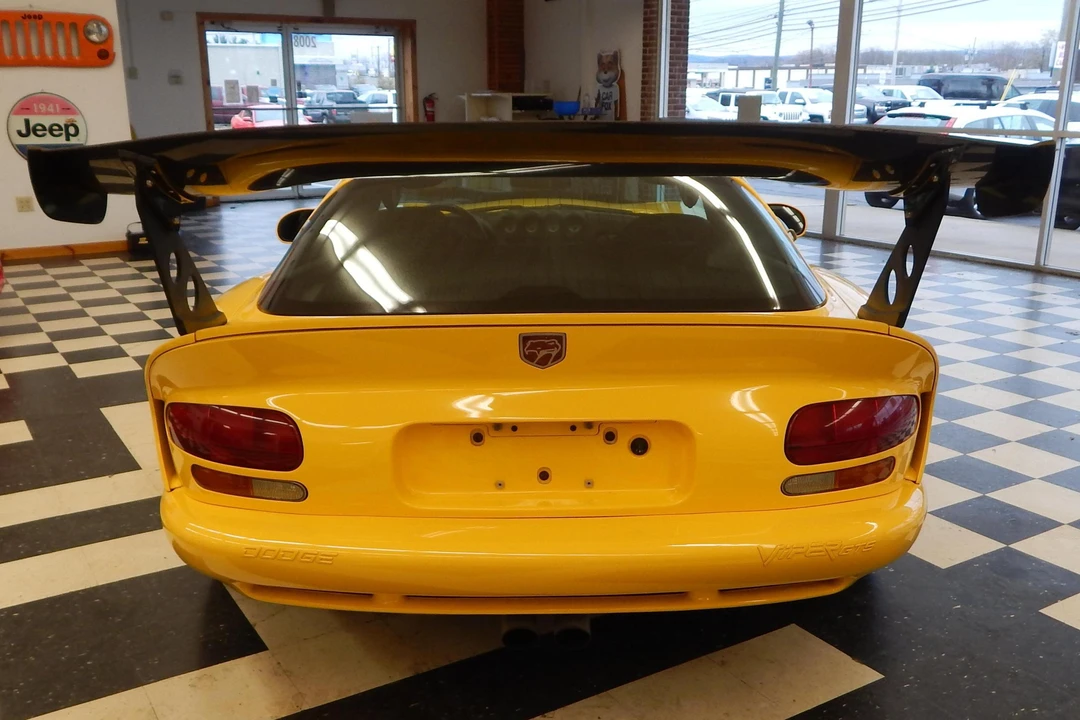 2001 Dodge Viper GTS 2nd Gen - Image 5 of 21