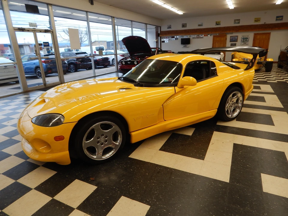 2001 Dodge Viper GTS 2nd Gen - Image 10 of 21