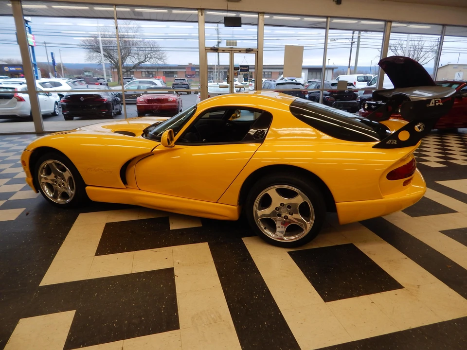 2001 Dodge Viper GTS 2nd Gen - Image 13 of 21