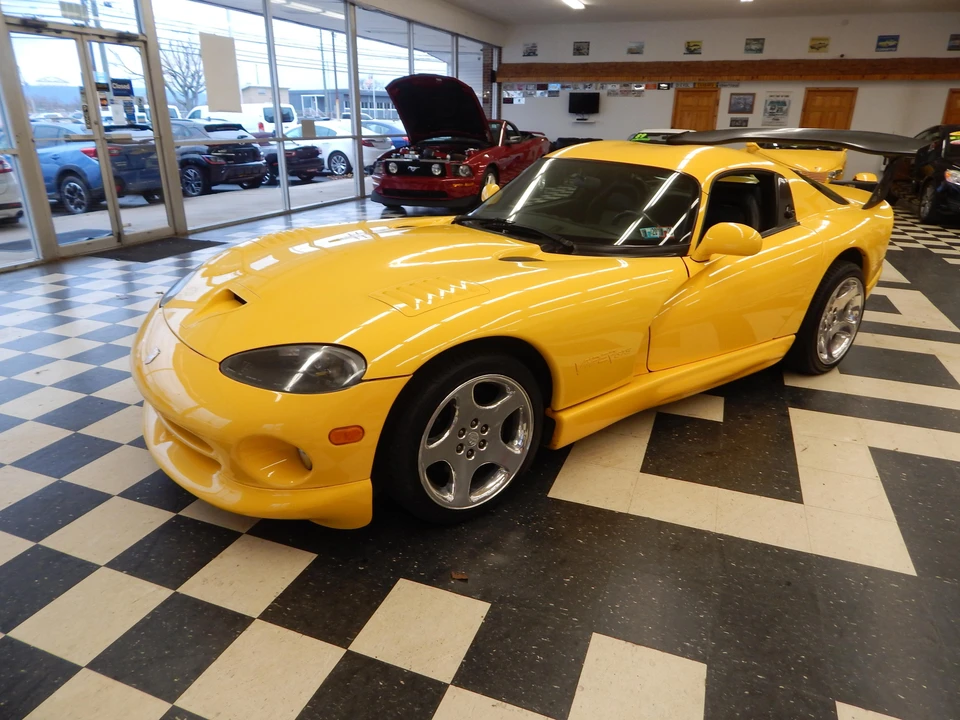 2001 Dodge Viper GTS 2nd Gen - Image 9 of 21