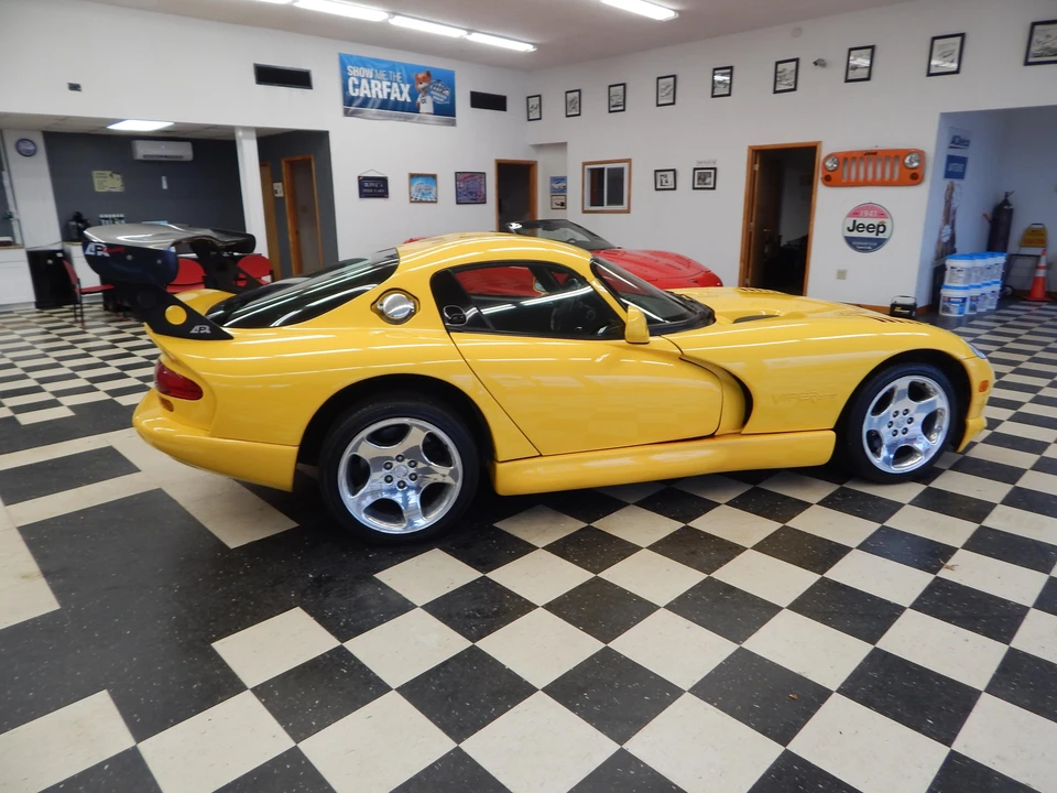 2001 Dodge Viper GTS 2nd Gen - Image 20 of 21