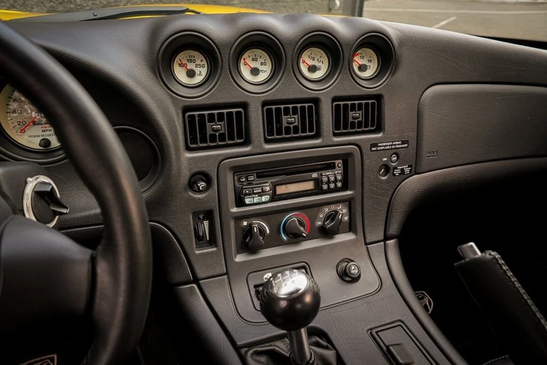 2001 Dodge Viper GTS 2nd Gen - Image 15 of 20