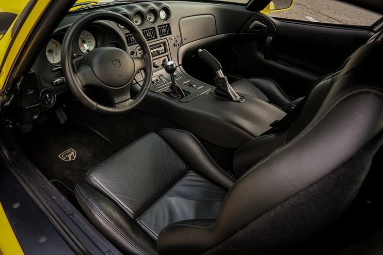2001 Dodge Viper GTS 2nd Gen - Image 14 of 20
