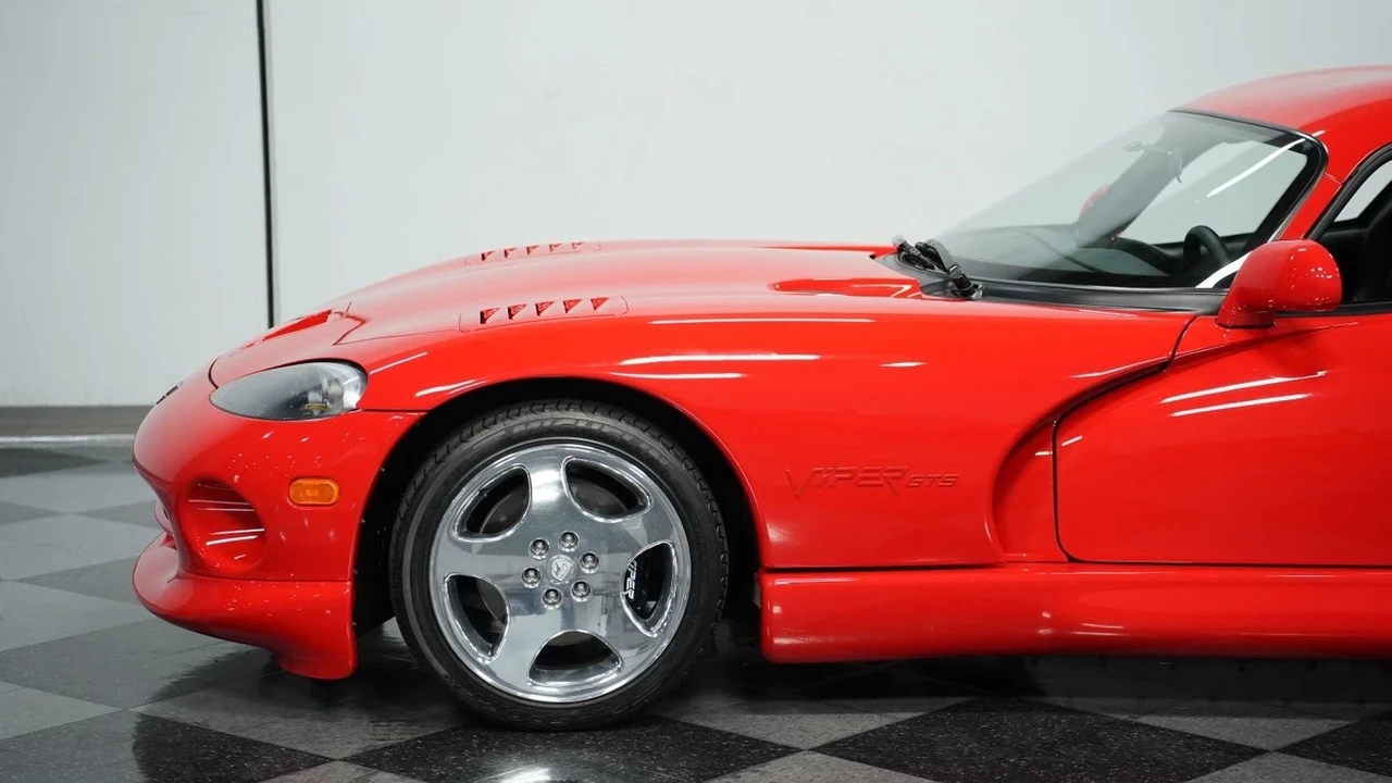 2001 Dodge Viper GTS 2nd Gen - Image 20 of 21