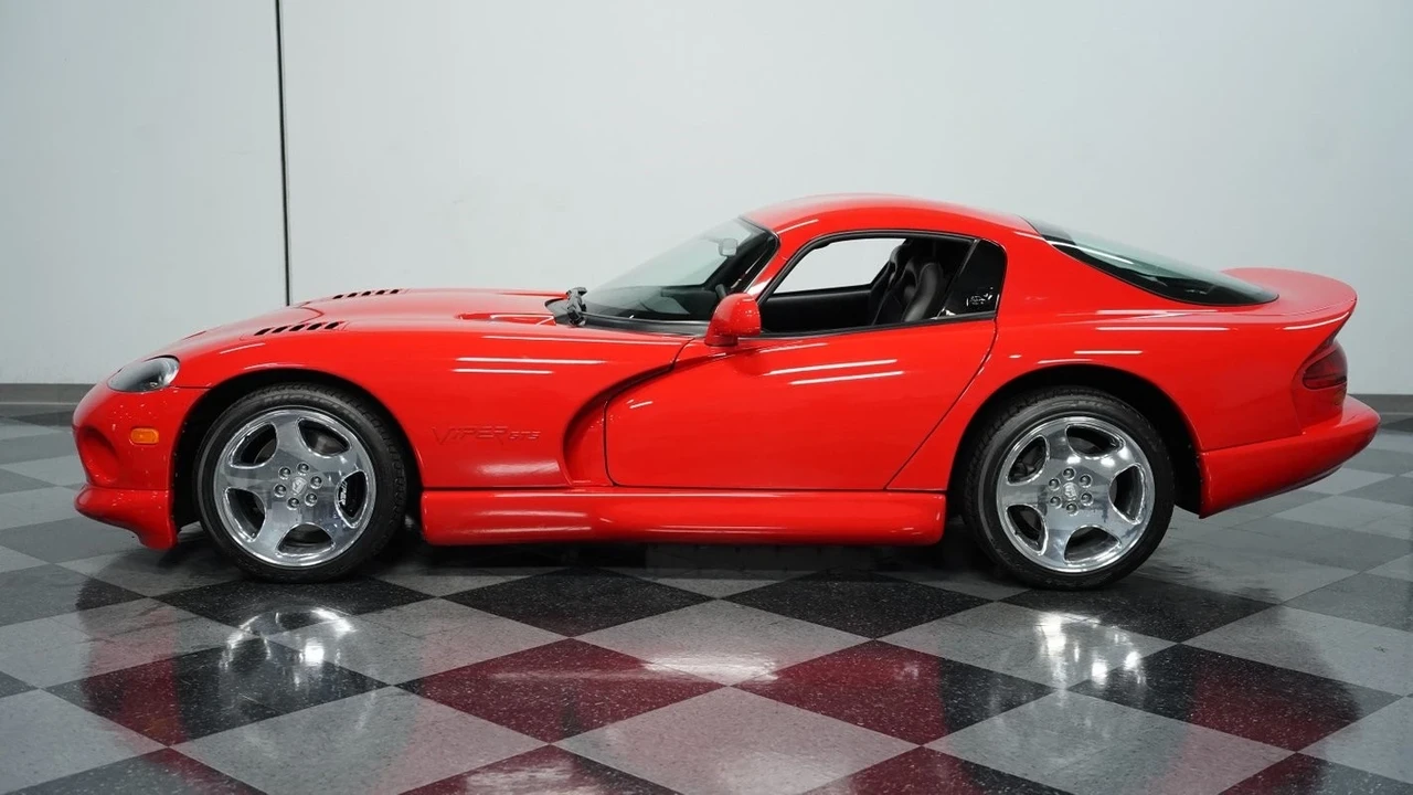 2001 Dodge Viper GTS 2nd Gen - Image 3 of 12