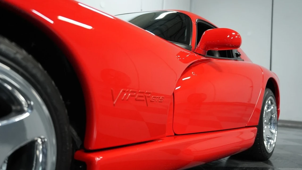 2001 Dodge Viper GTS 2nd Gen - Image 19 of 21