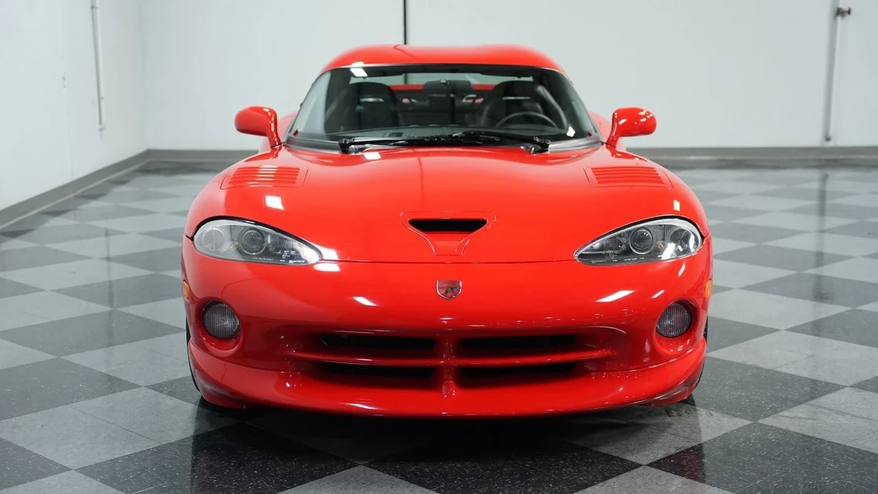 2001 Dodge Viper GTS 2nd Gen - Image 16 of 21