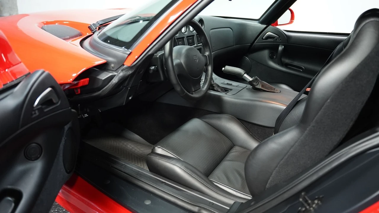 2001 Dodge Viper GTS 2nd Gen - Image 4 of 12