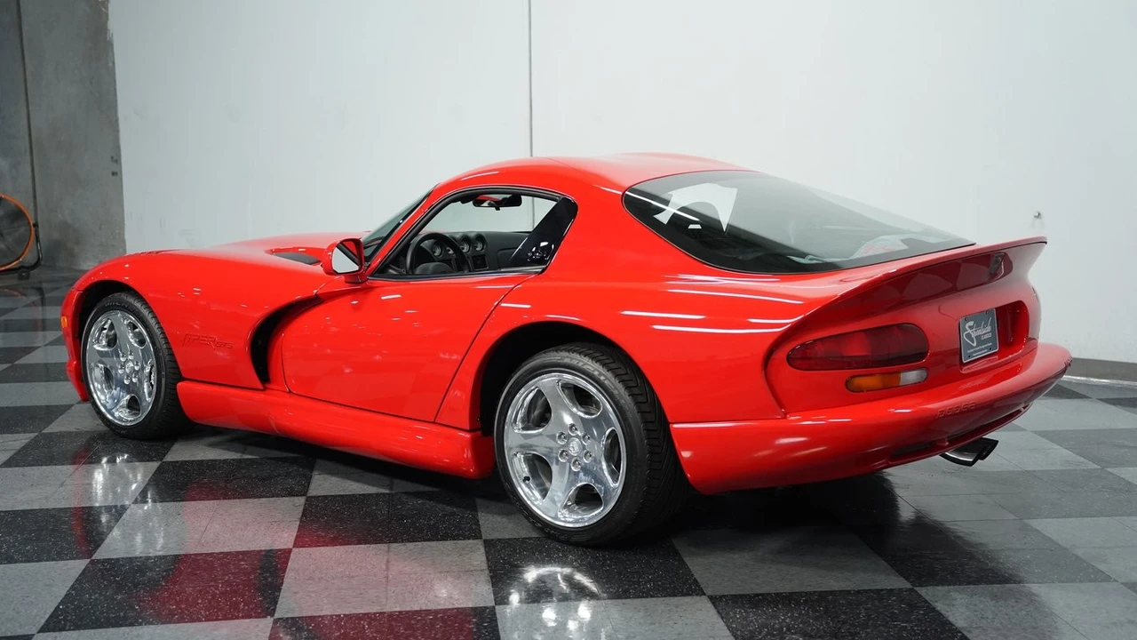 2001 Dodge Viper GTS 2nd Gen - Image 8 of 12