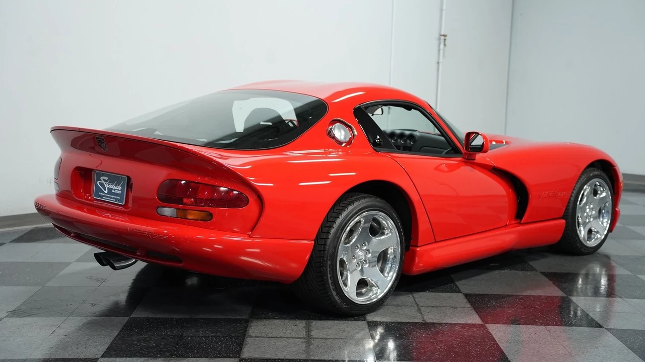 2001 Dodge Viper GTS 2nd Gen - Image 11 of 12