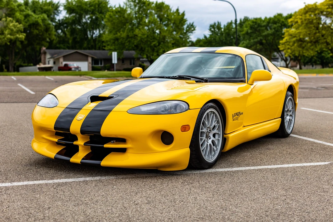 2001 Dodge Viper ACR 2nd Gen - Image 2 of 31