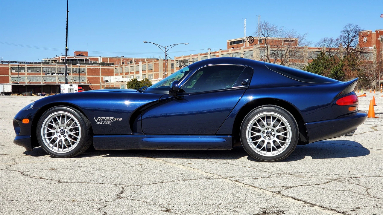 2001 Dodge Viper ACR 2nd Gen - Image 16 of 31