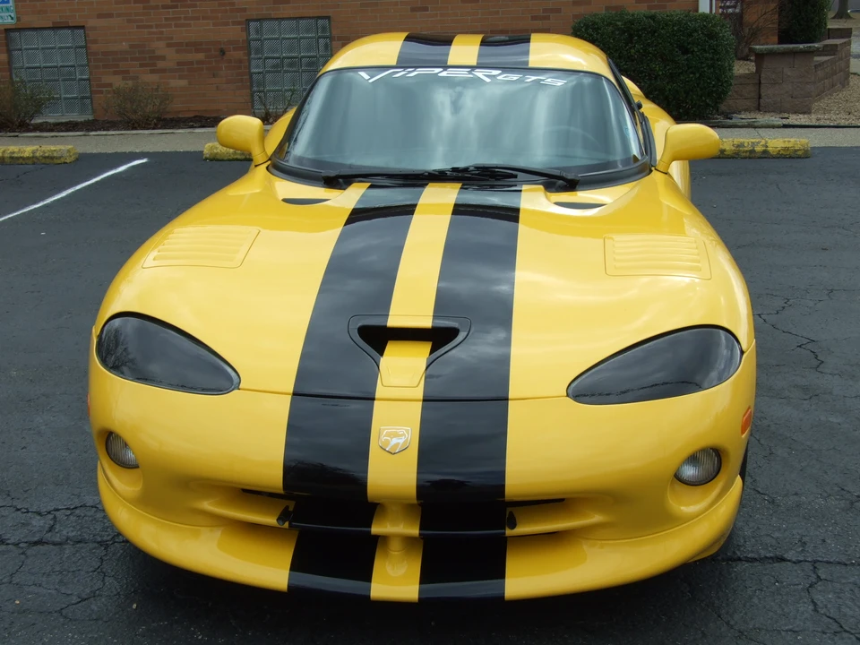 2001 Dodge Viper GTS 2nd Gen - Image 16 of 31