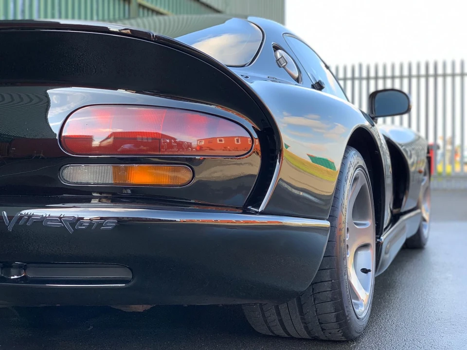 2001 Dodge Viper GTS 2nd Gen - Image 7 of 12