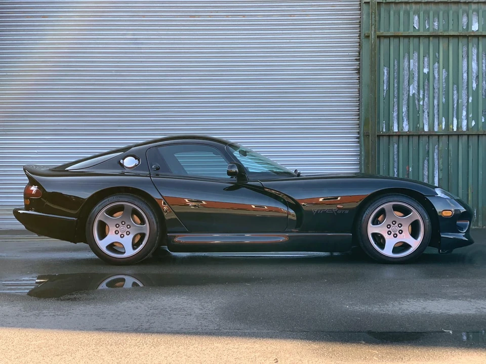 2001 Dodge Viper GTS 2nd Gen - Image 3 of 12