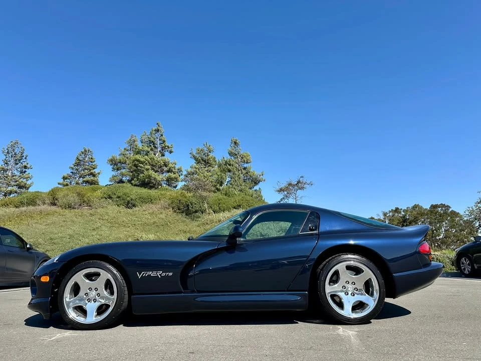 2001 Dodge Viper GTS 2nd Gen - Image 2 of 20
