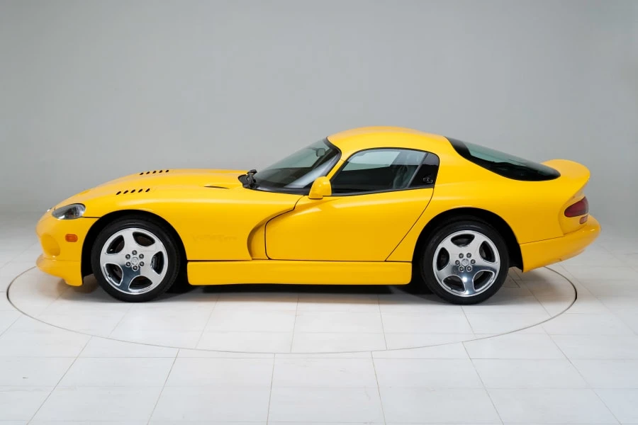 2001 Dodge Viper GTS 2nd Gen - Image 2 of 31