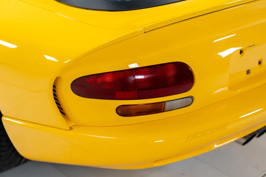 2001 Dodge Viper GTS 2nd Gen - Image 14 of 31