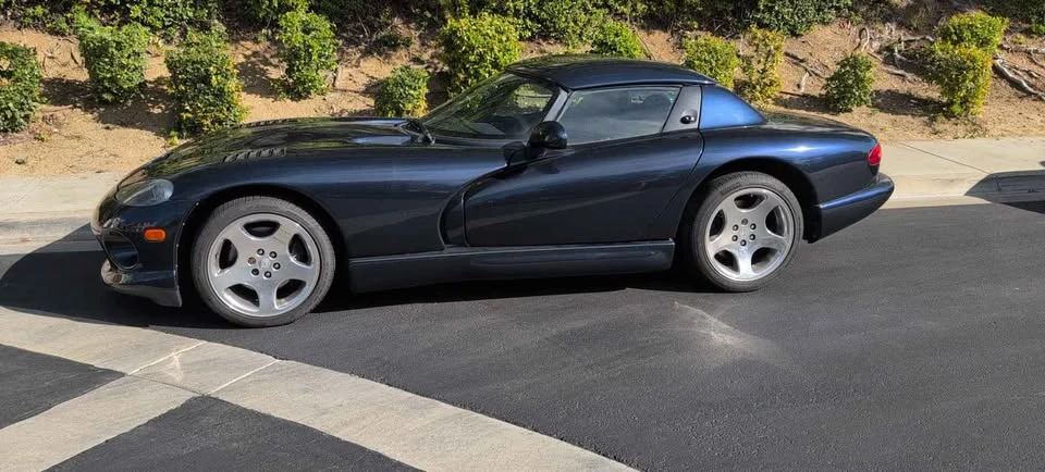 2001 Dodge Viper 2nd Gen - Image 2 of 9