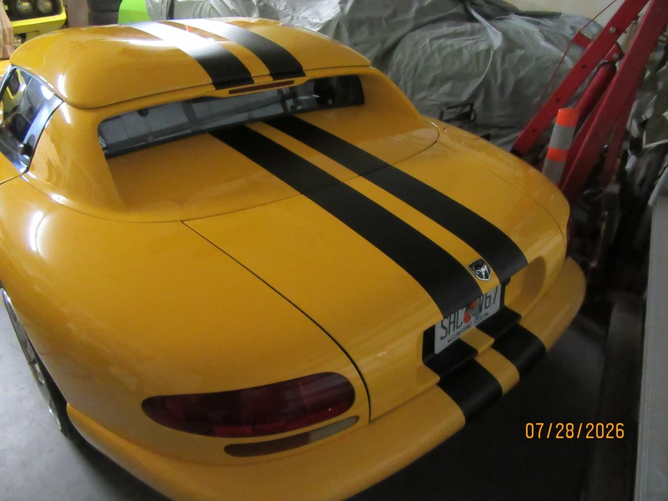 2001 Dodge Viper 2nd Gen - Image 2 of 21