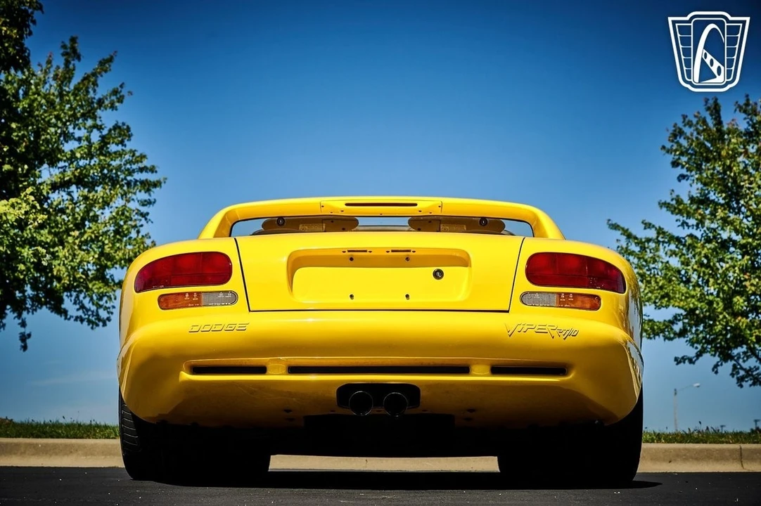 2001 Dodge Viper 2nd Gen - Image 14 of 21