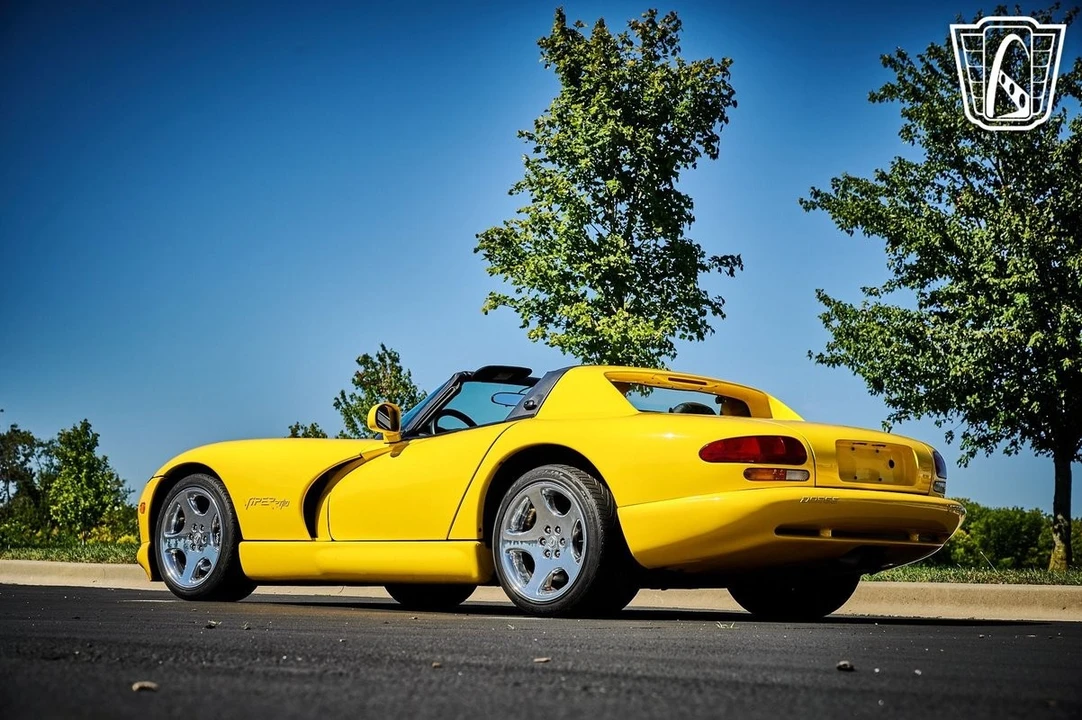 2001 Dodge Viper 2nd Gen - Image 10 of 12