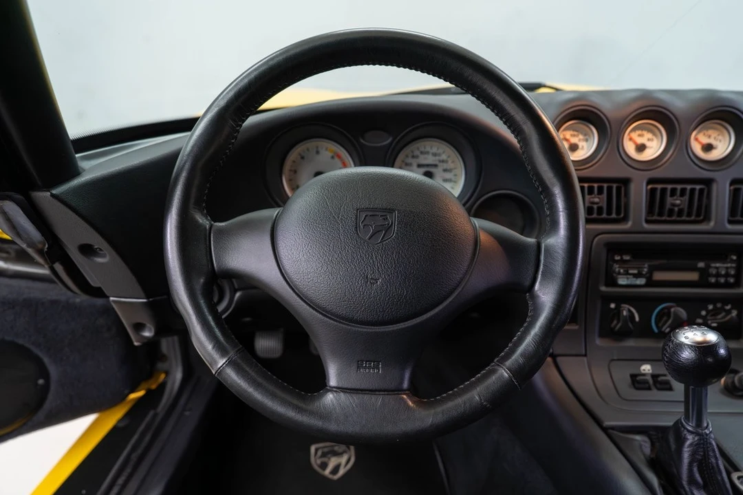 2001 Dodge Viper 2nd Gen - Image 13 of 21