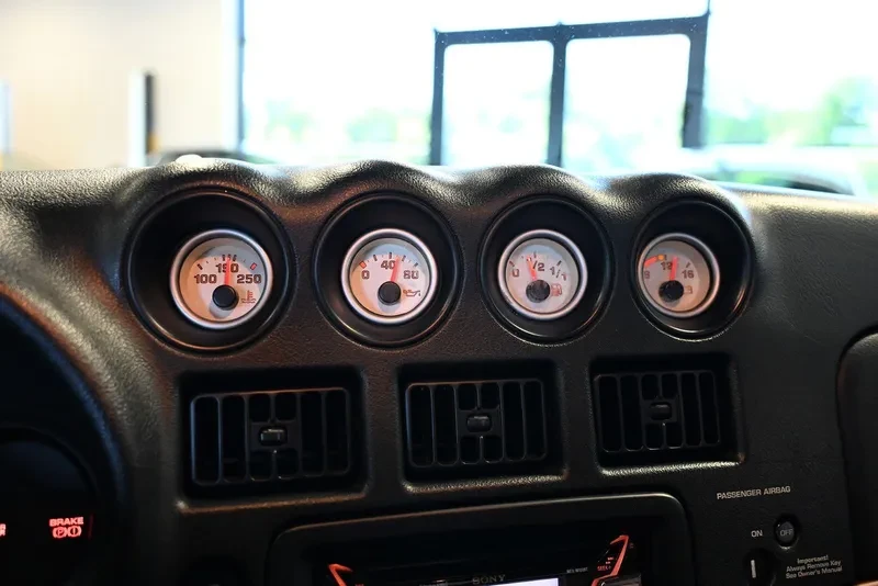 2001 Dodge Viper 2nd Gen - Image 15 of 20