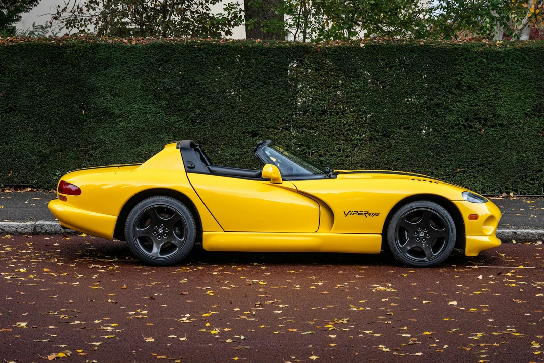 2001 Dodge Viper 2nd Gen - Image 16 of 21