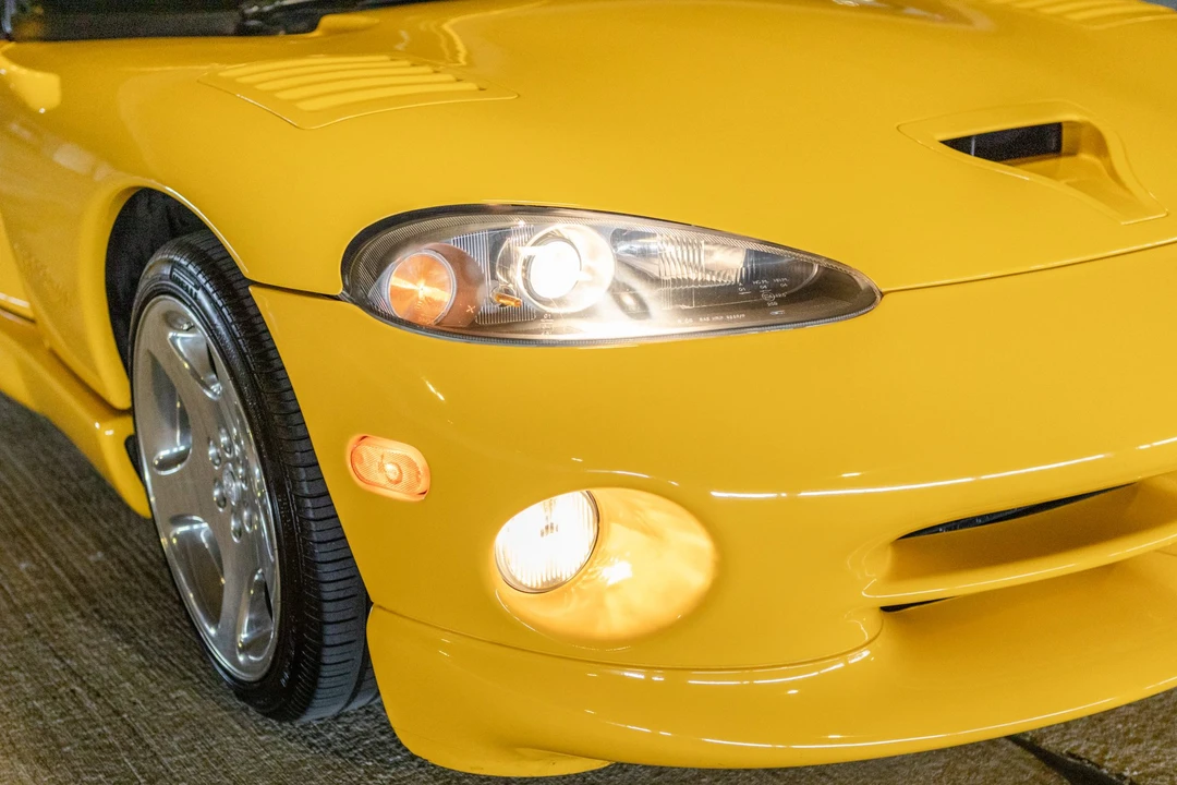 2001 Dodge Viper 2nd Gen - Image 13 of 31