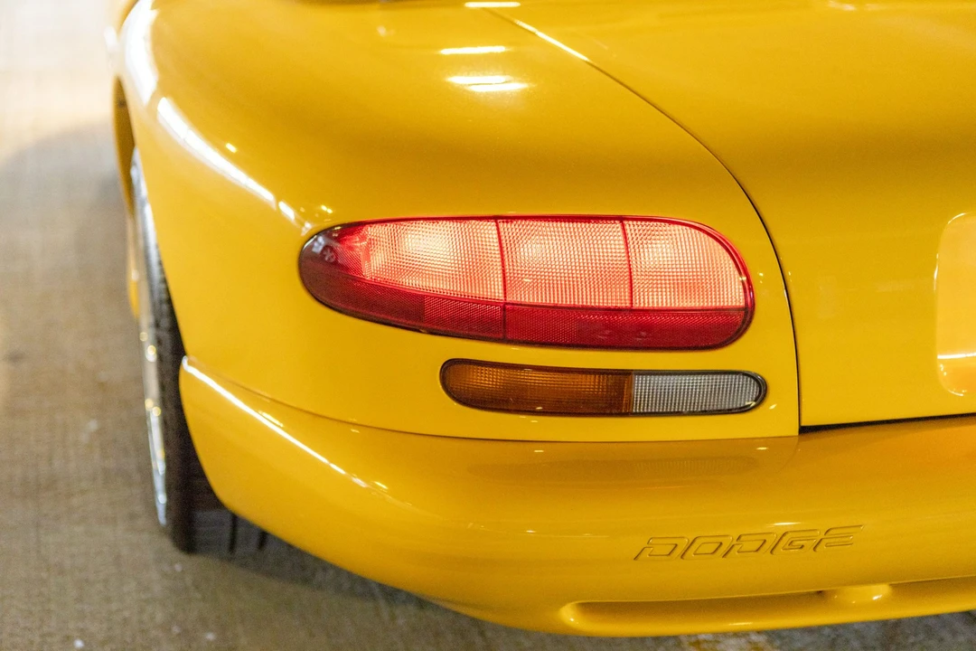2001 Dodge Viper 2nd Gen - Image 27 of 31
