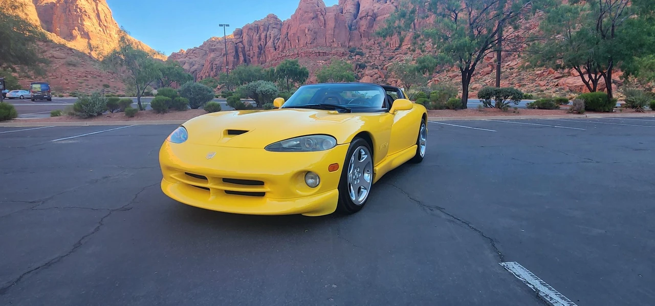 2001 Dodge Viper 2nd Gen - Image 2 of 31