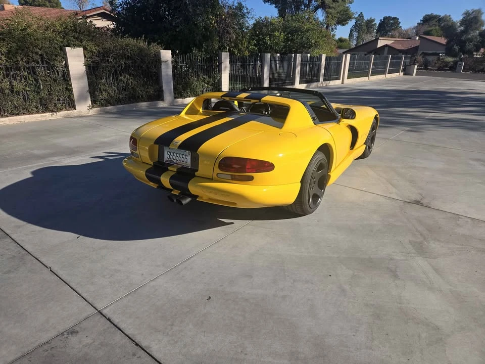 2001 Dodge Viper 2nd Gen - Image 3 of 10