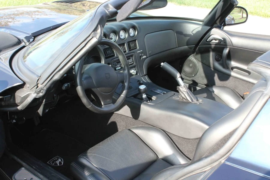 2001 Dodge Viper 2nd Gen - Image 2 of 12