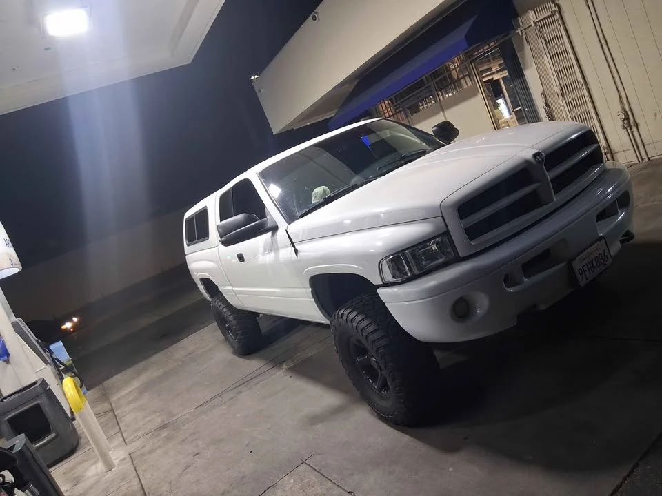 2001 Dodge Ram 2nd Gen - Image 2 of 12