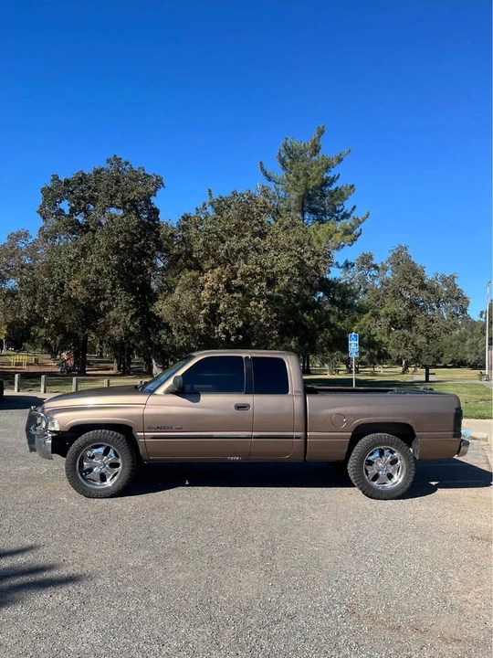 2001 Dodge Ram 2nd Gen - Image 2 of 12