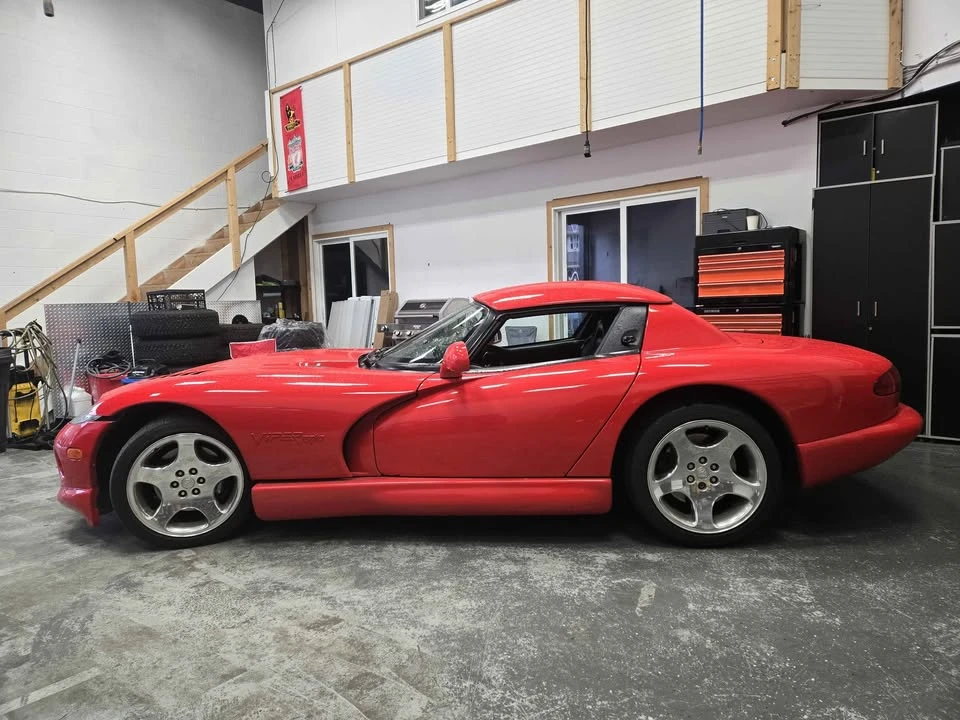 2001 Dodge Viper 2nd Gen - Image 2 of 3