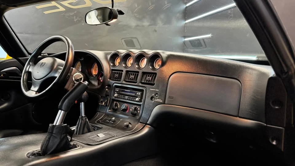 2001 Dodge Viper 2nd Gen - Image 7 of 12