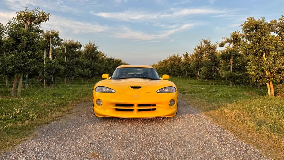 2001 Dodge Viper 2nd Gen - Image 2 of 7