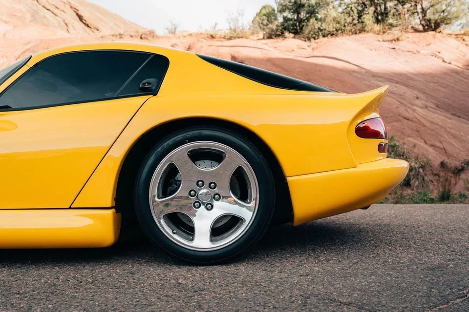 2001 Dodge Viper GTS 2nd Gen - Image 6 of 12