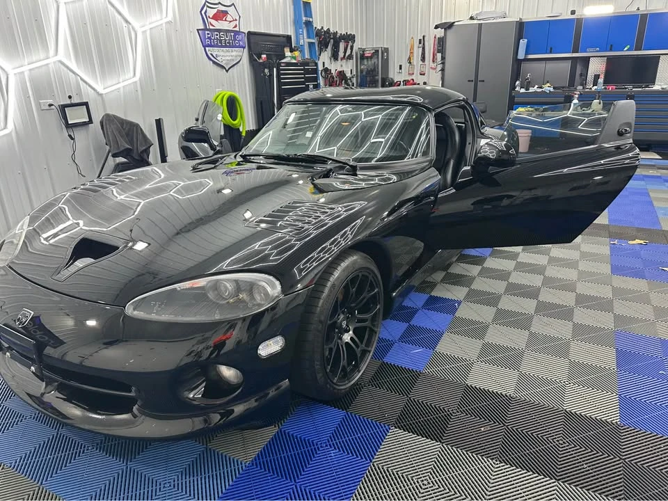2001 Dodge Viper 2nd Gen - Image 2 of 20