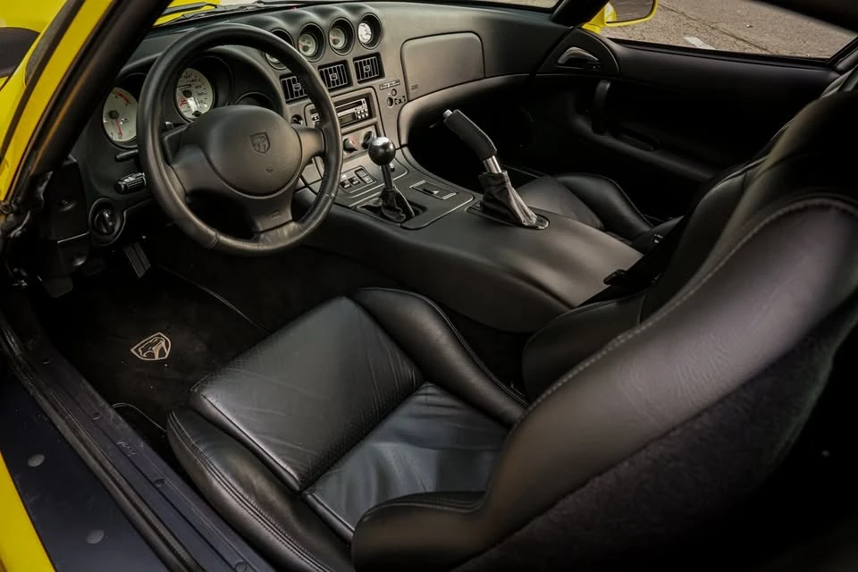 2001 Dodge Viper GTS 2nd Gen - Image 11 of 20