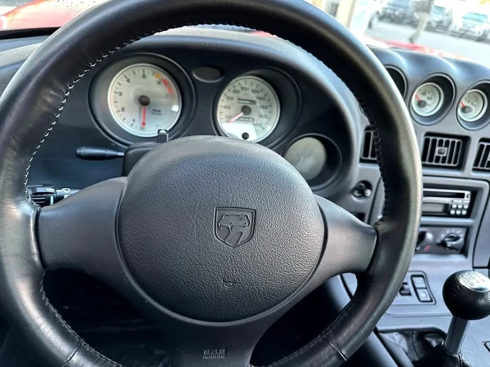 2001 Dodge Viper GTS 2nd Gen - Image 10 of 18