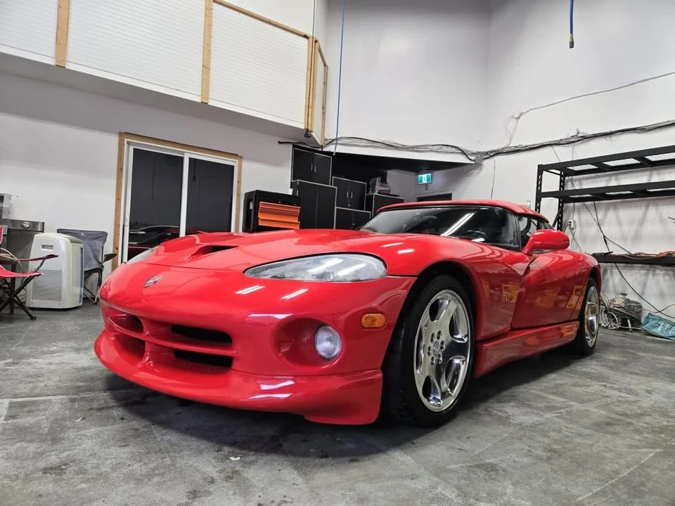 2001 Dodge Viper 2nd Gen - Image 2 of 8