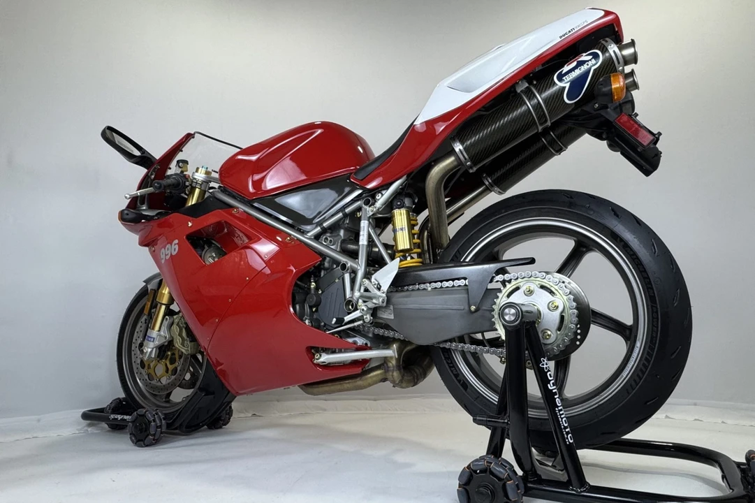 2001 Ducati 996 - Image 2 of 8