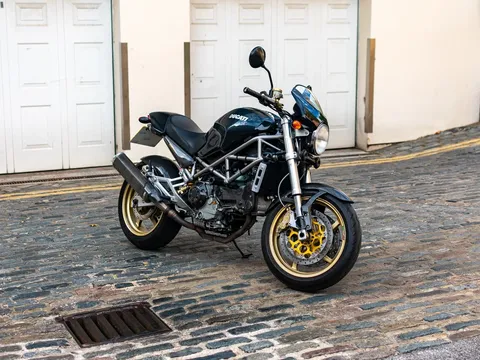 2001 Ducati Monster 900 S4