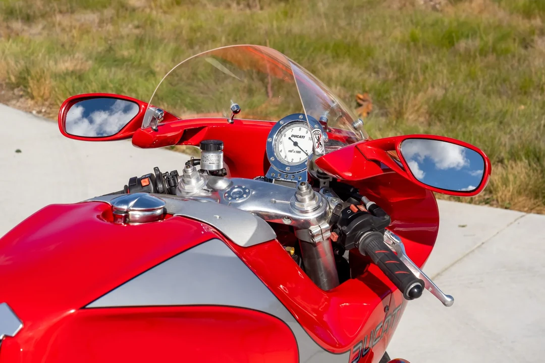 2001 Ducati MH900e - Image 10 of 31
