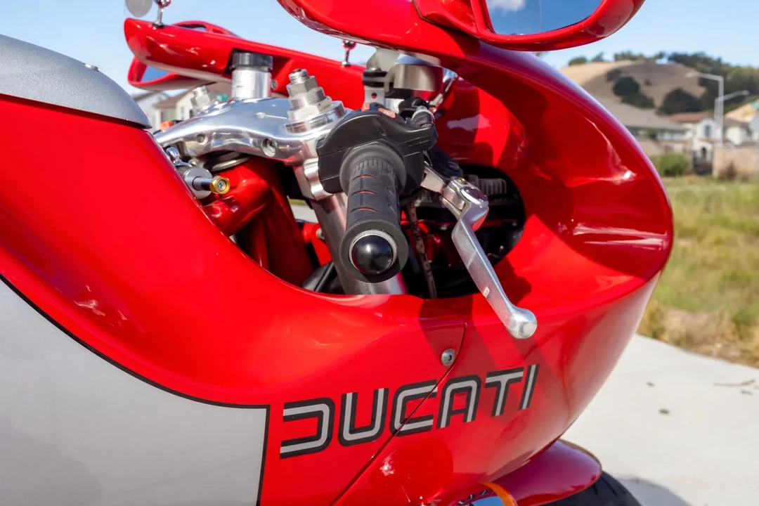 2001 Ducati MH900e - Image 23 of 31