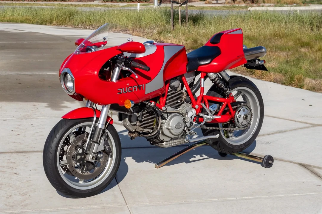 2001 Ducati MH900e - Image 2 of 31